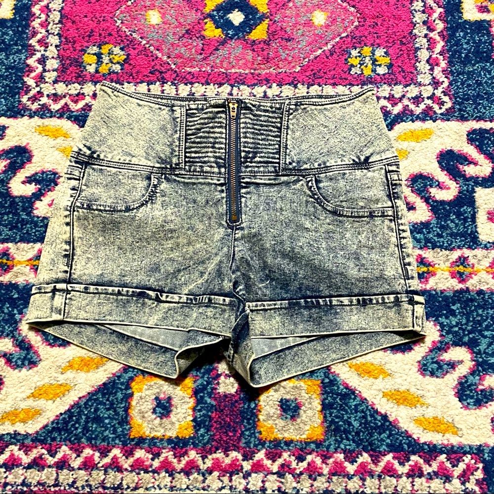 Love Culture Shorts new with tags Small